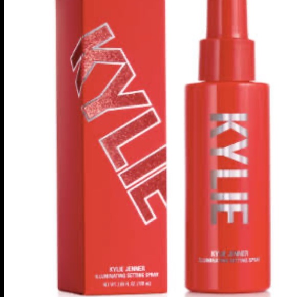 ❤️ISO In Search of Kylie cosmetics Holiday illuminating face primer & spray ISO! - Picture 4 of 10